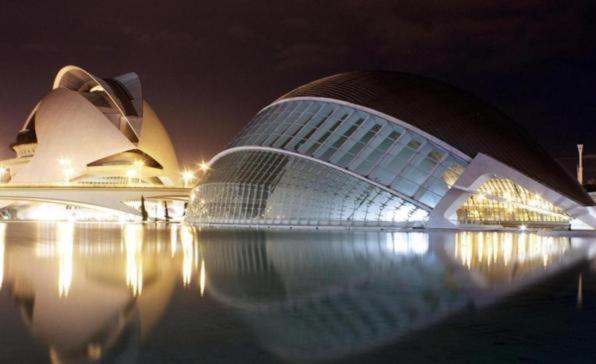 BEACH VALENCIA 13 - Luxury Beachfront Apartament, Valencia ...