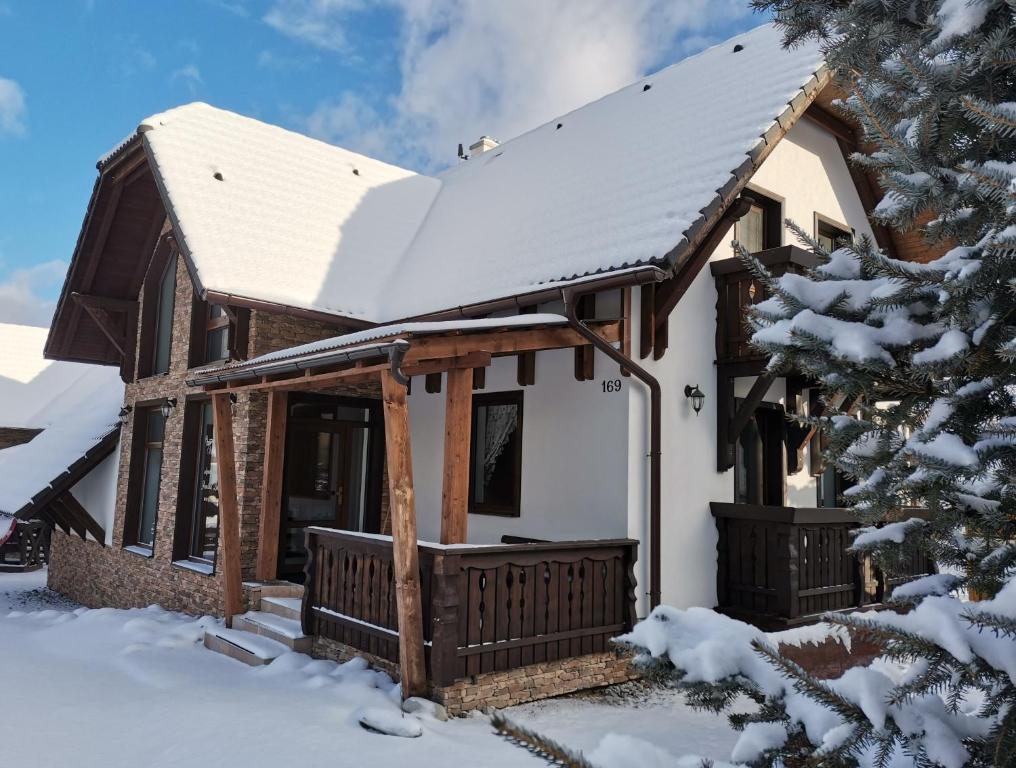 Apartmánový dom Vila Maroš v zimě