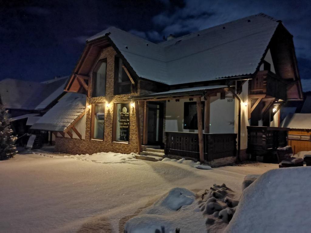 Apartmánový dom Vila Maroš v zimě