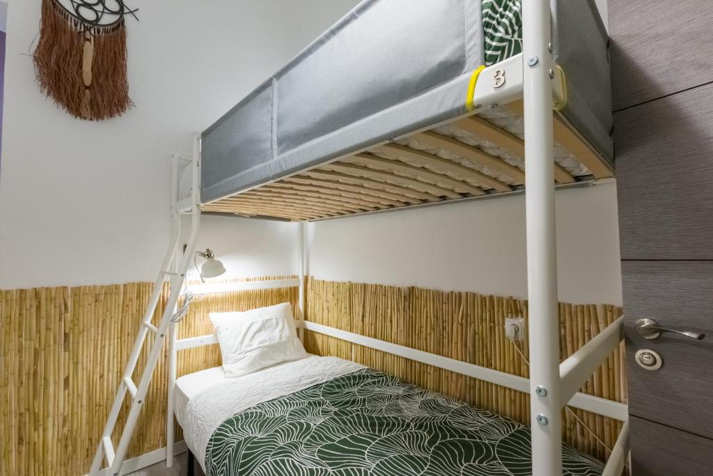 Palanda nebo palandy na pokoji v ubytování Social - Coliving & Coworking - Madrid