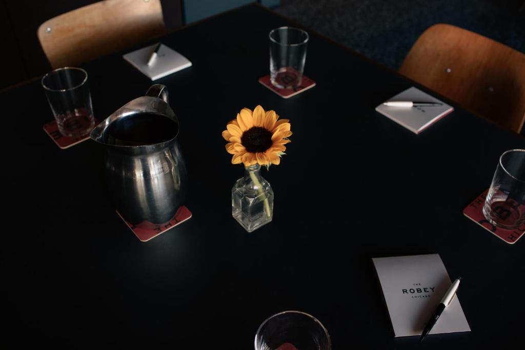 The Robey, Chicago, a Member of Design Hotels photo