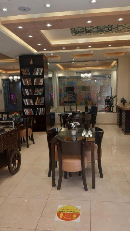 Restaurace v ubytování Benayt Al-Saraya
