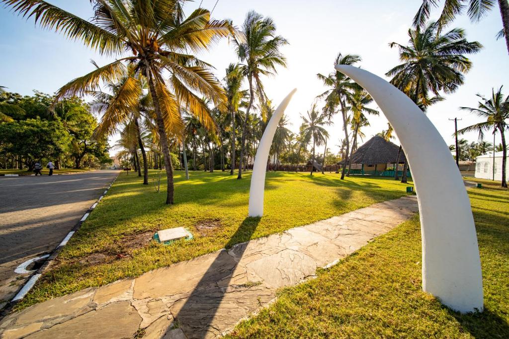 Zahrada ubytování PrideInn Flamingo Beach Resort & Spa Mombasa
