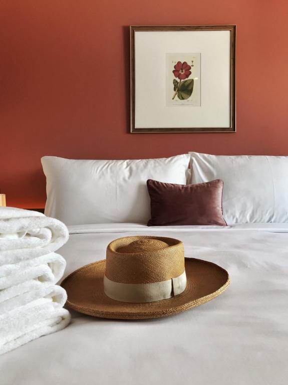 
Suite with Pool View
