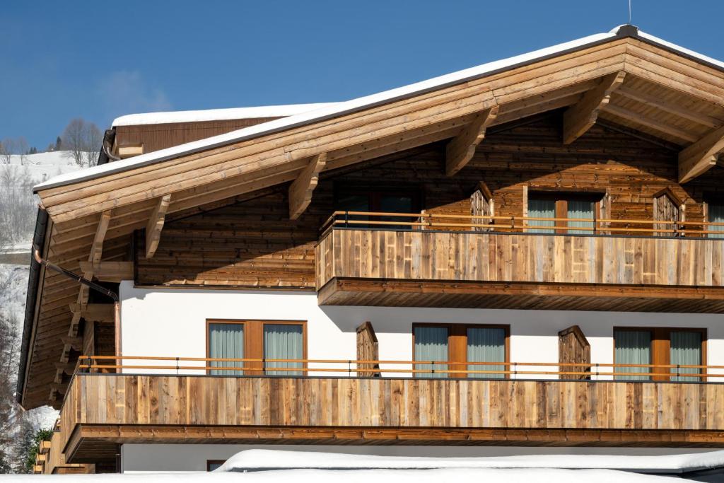 Balkón alebo terasa v ubytovaní Ski & Bike Hotel Wiesenegg