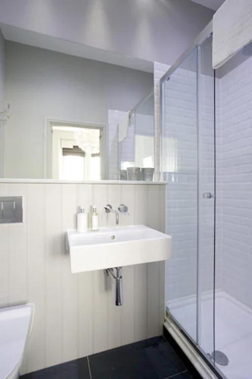 Georgian House Hotel - Resim 4