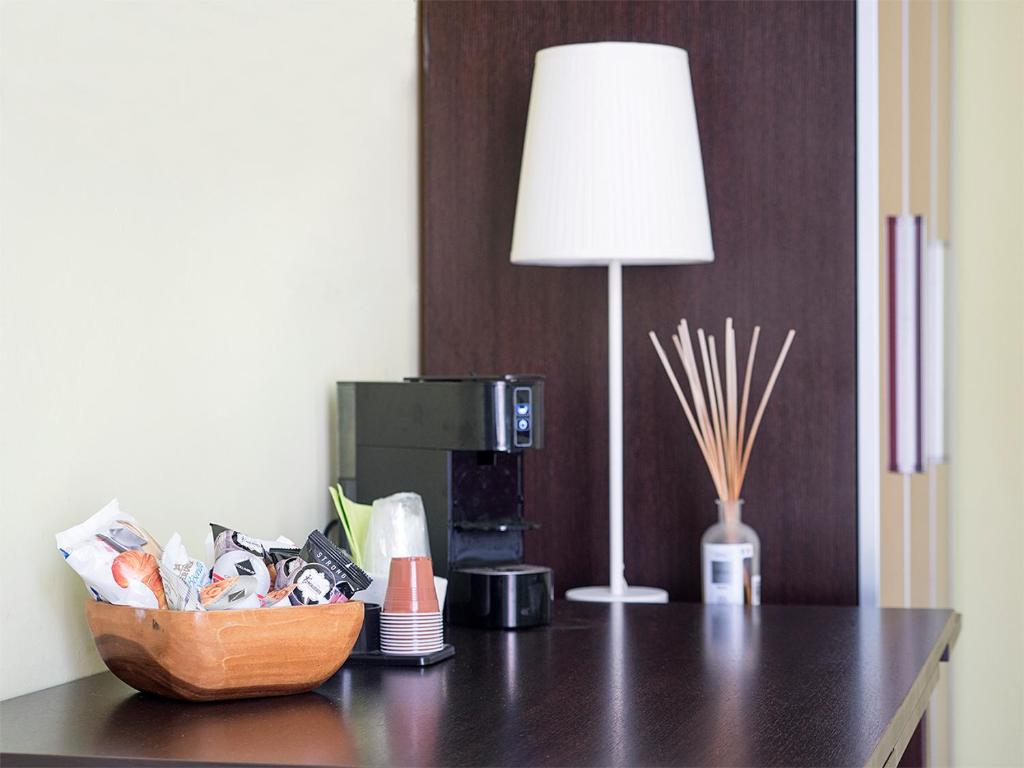 Příslušenství pro přípravu čaje a kávy v ubytování Residenza Viani Guest House