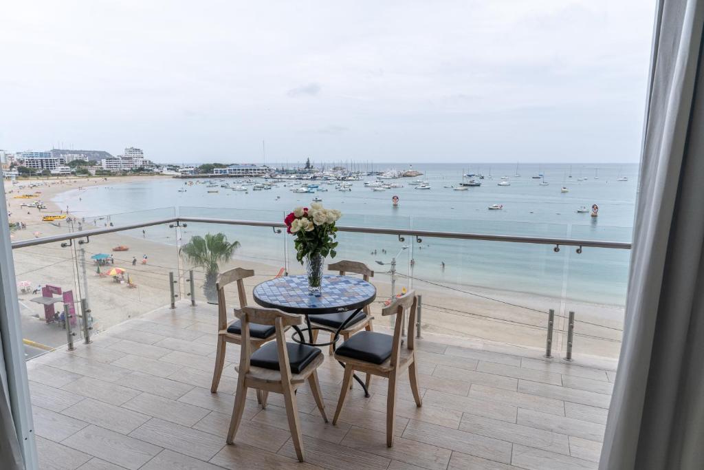 Un balcón o terraza de Hotel Kinova