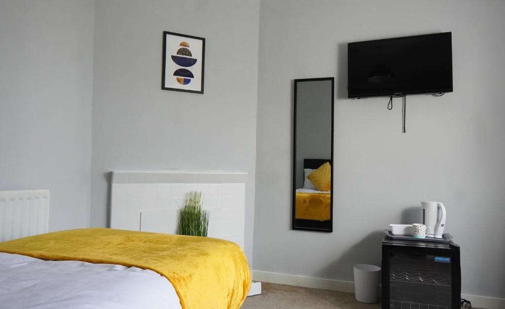 Portobello House - Four Bedroom House perfect for CONTRACTORS - Sleeps 6 - FREE parking - 度假屋