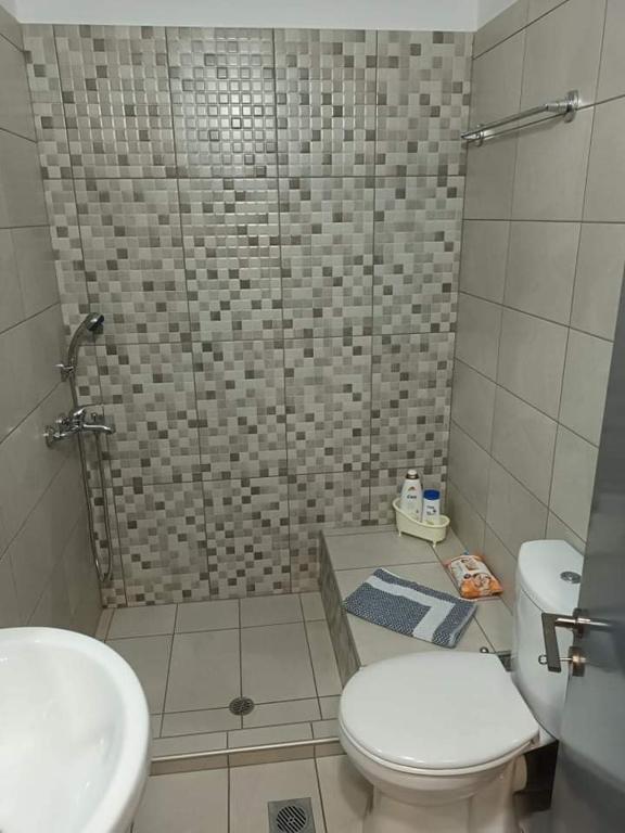 A bathroom at Chris rooms