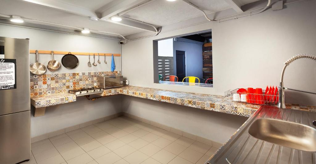 Kuchyň nebo kuchyňský kout v ubytování Hostal CASA MX centro