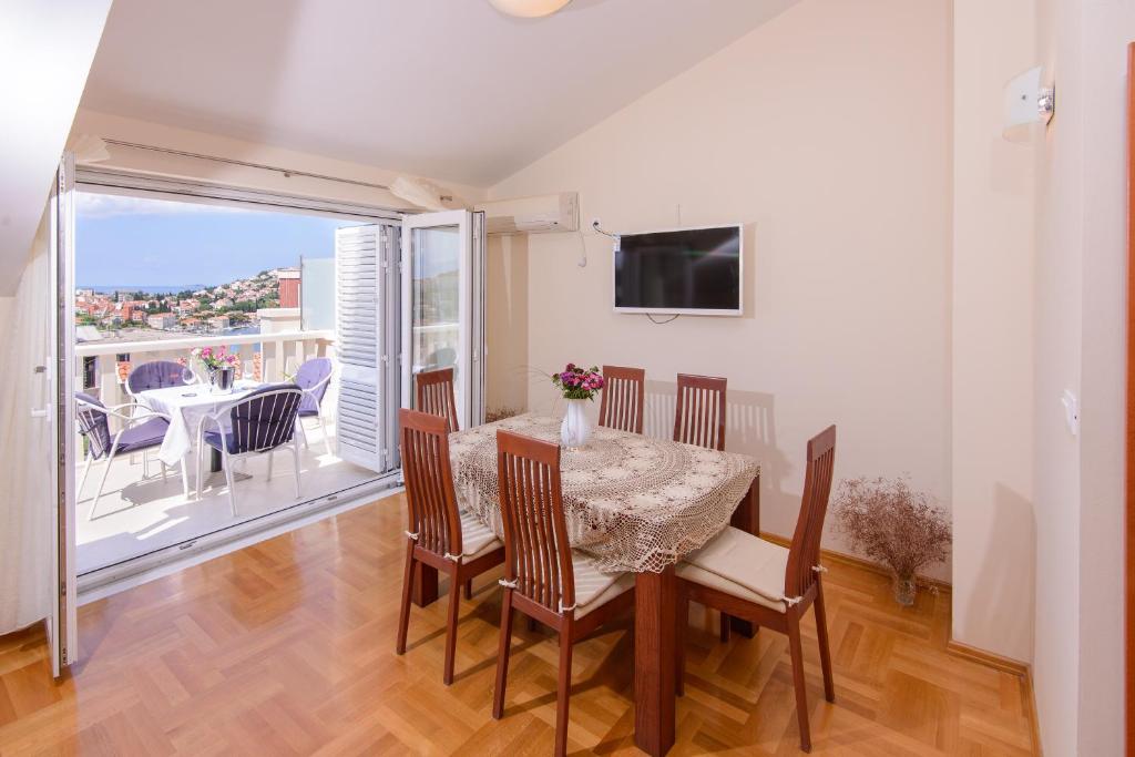 Apartment Denis - 12