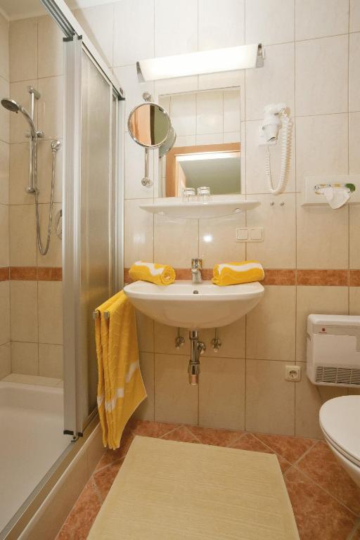 Koupelna v ubytování Landhaus Lassnig