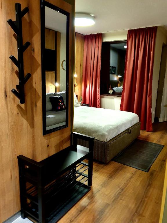 Postel nebo postele na pokoji v ubytování Pinewood ANG luxurious apartment A32