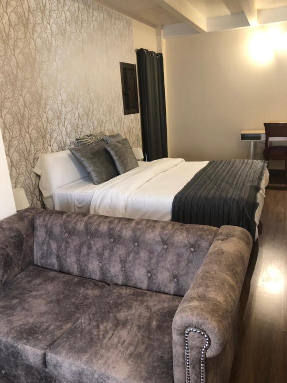 Hospederia El Batan - Deluxe Double Room With Balcony