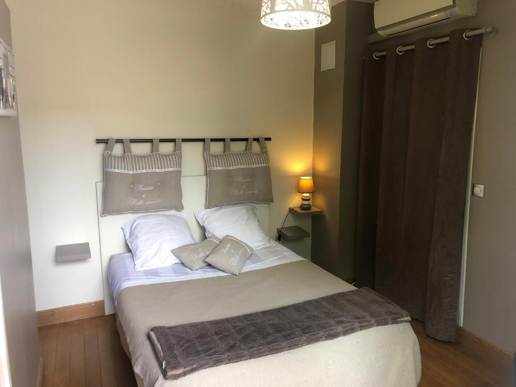 Villa Eugénie Melun - Deluxe Double Room With Shower