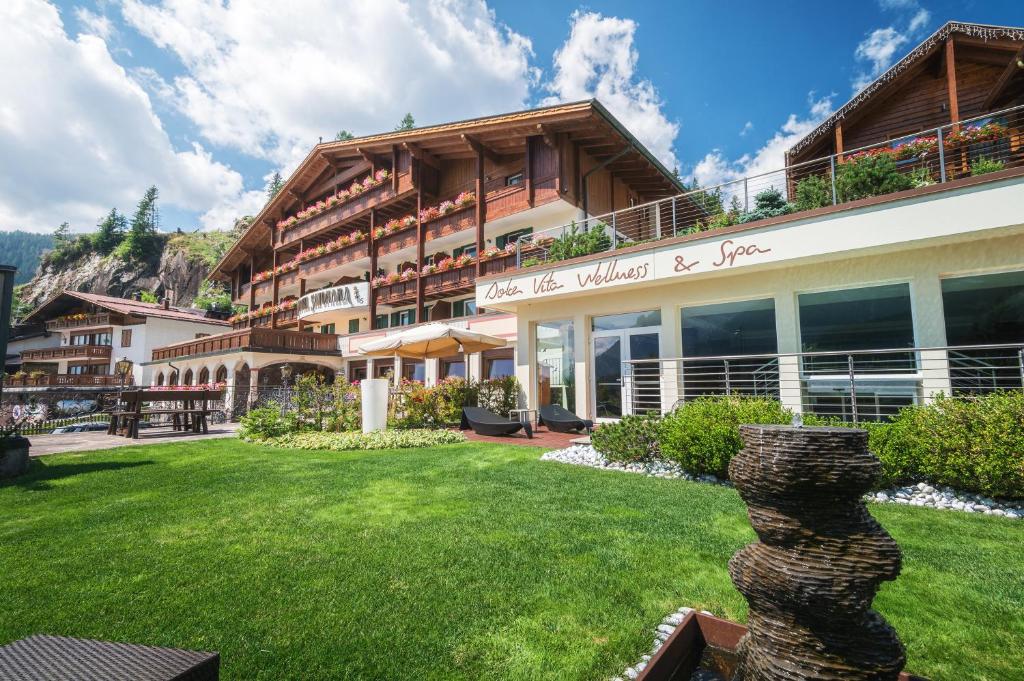 Budova, kde se hotel nachází