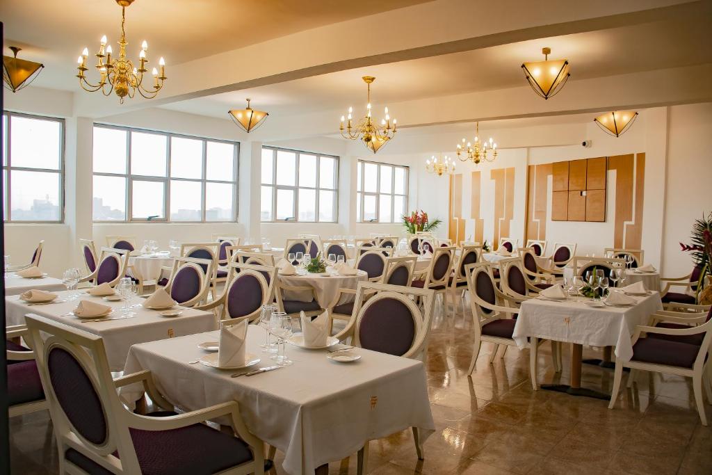 Restaurace v ubytování FAYA Hotel