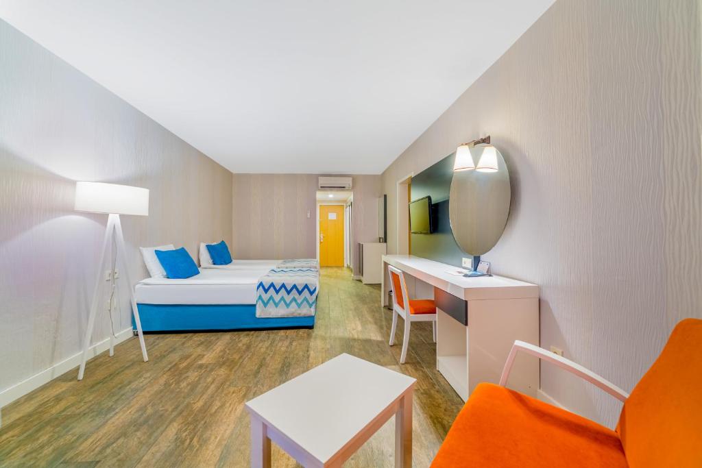 Justiniano Park Conti - 14