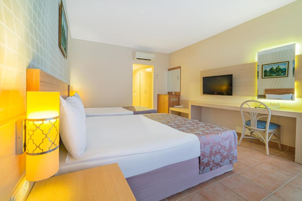 Justiniano Park Conti - 9