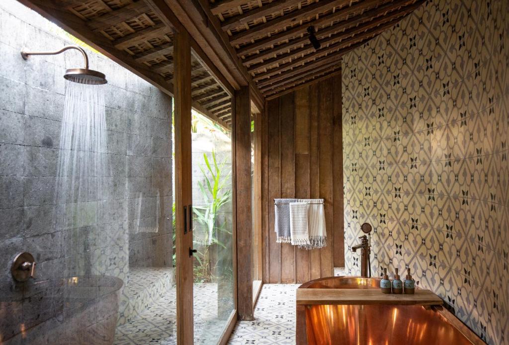 Koupelna v ubytování The Asa Maia - Bespoke Wellness Resort