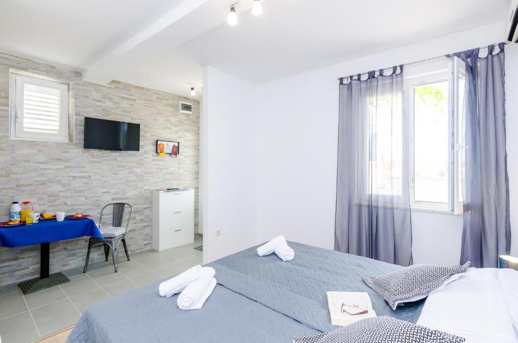 Miracle Apartments - 12