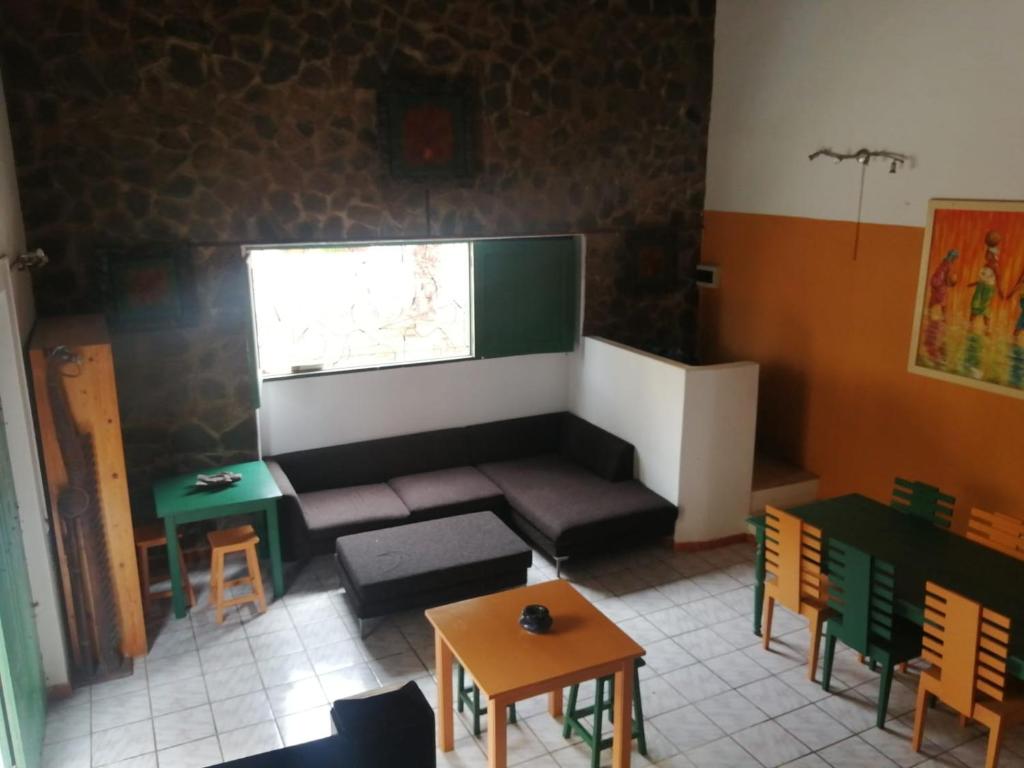 Posezení v ubytování Surf House Hostel