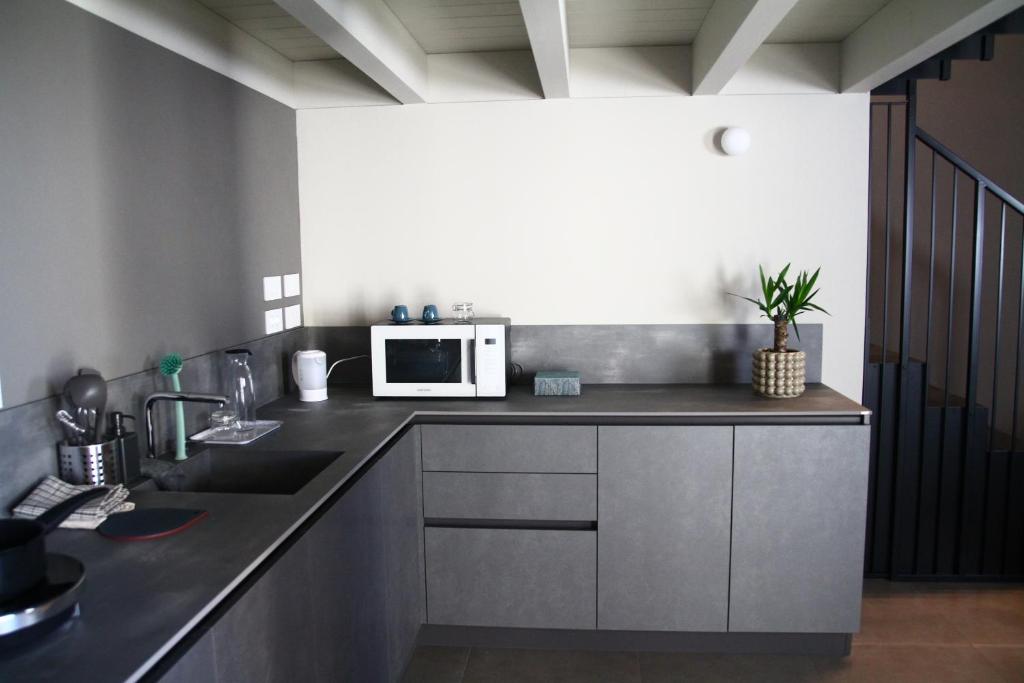 A kitchen or kitchenette at Dimore al Te