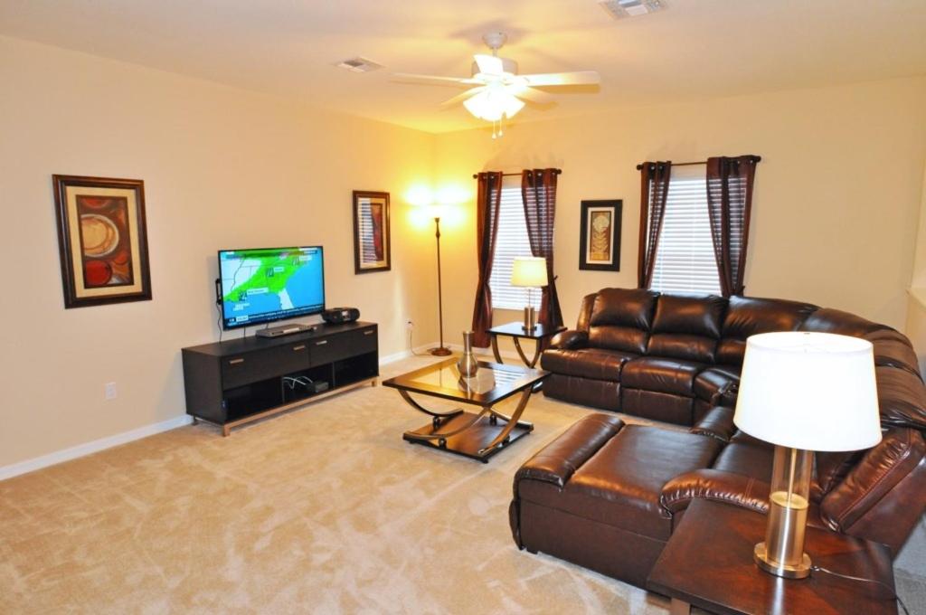 Spacious 5Bd Pool Hm Spa Gm Watersong -256YS home