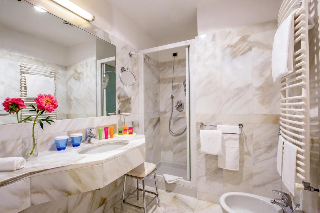 UNA Hotels Empire Roma - Resim 21