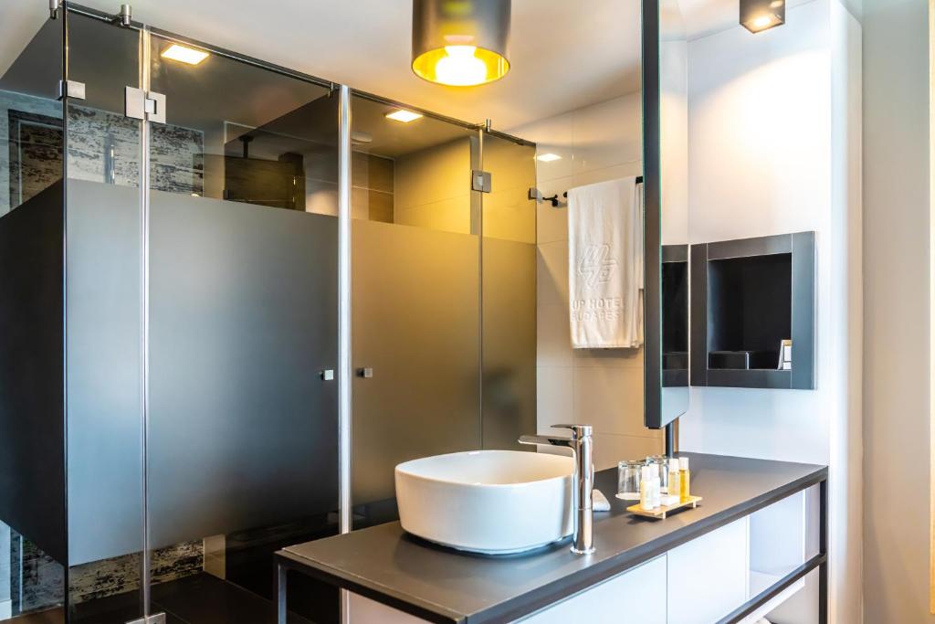 Up Hotel Budapest - Resim 38