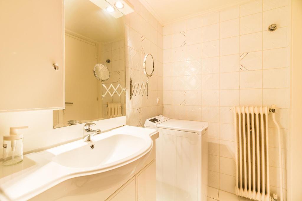 Kúpeľňa v ubytovaní One-Bedroom Apartment - Kolonaki