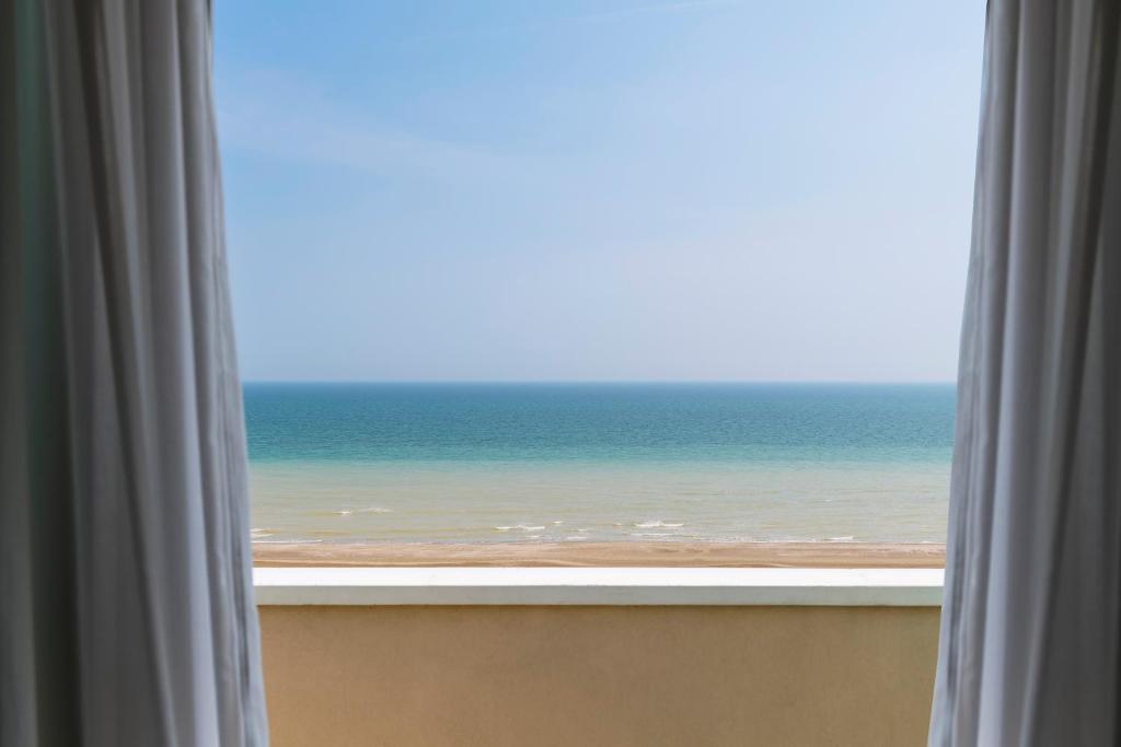 Nespecifikovaný výhled na moře nebo výhled na moře při pohledu z hotelu