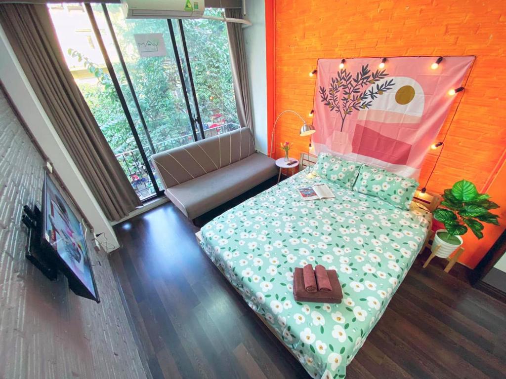 May - Street view HB 03