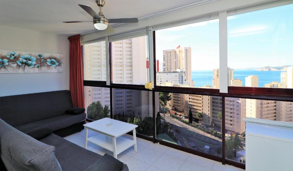 Gemelos 15-9-D, Benidorm – Updated 2022 Prices