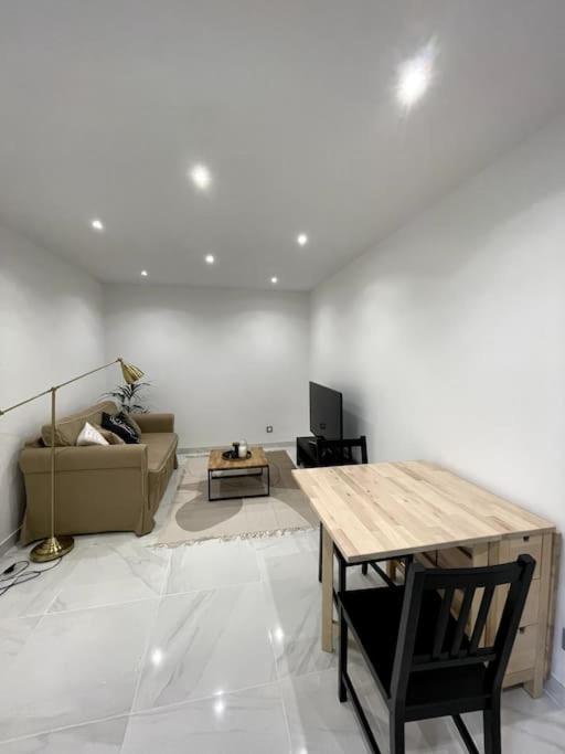Appartement Cosy et Moderne proche de DISNEYLAND - One-Bedroom Apartment