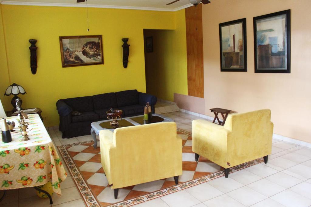 Posezení v ubytování Canal Inn Panama
