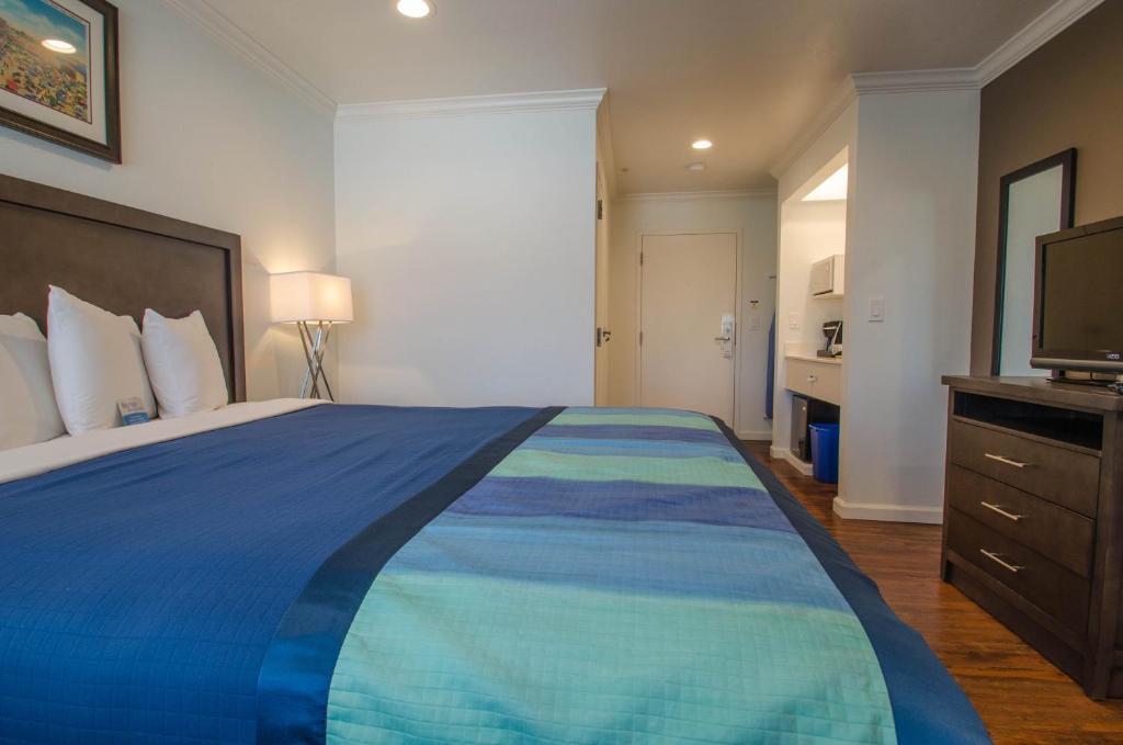 Continental Inn photo