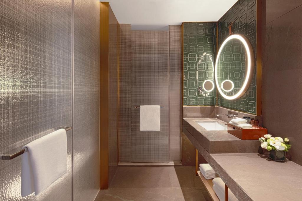 HUALUXE Hotels and Resorts Qingdao Licang - Премиальная комната