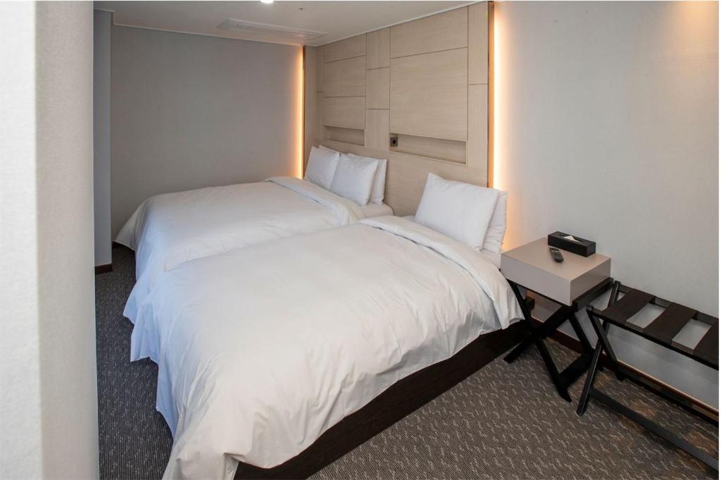 Griffinbay Hotel - Deluxe Twin Room