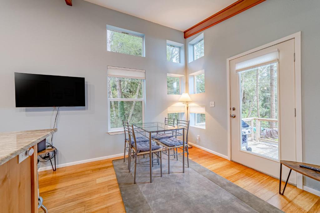 Spruce Creek Cottage – Photos 1