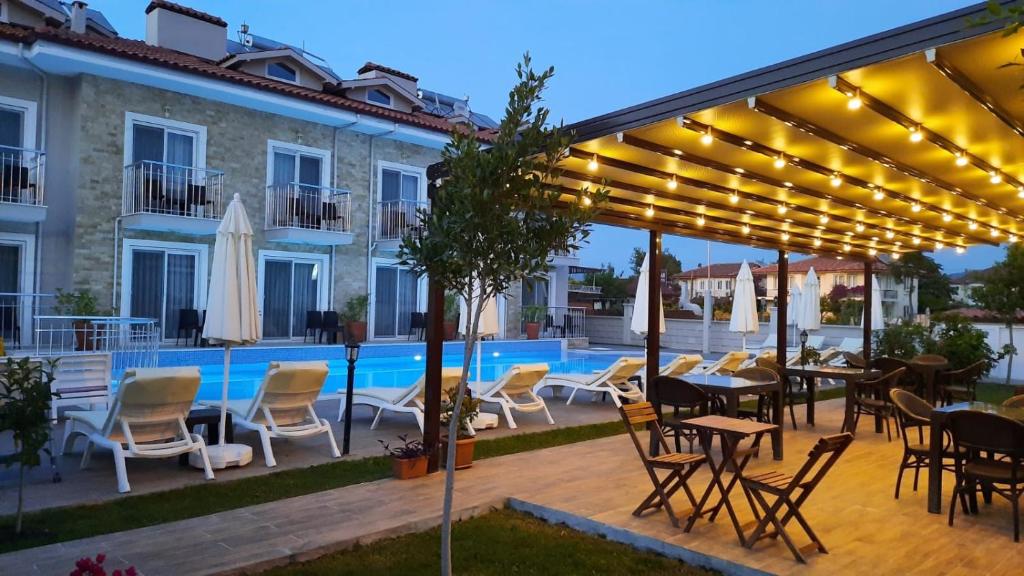 Bazén v ubytování Vespera hotel nebo v jeho okolí