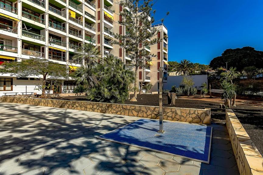 The swimming pool at or close to Las Americas de LUX 98m2