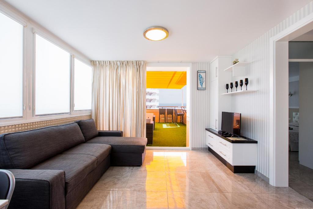 A seating area at Las Americas de LUX 98m2