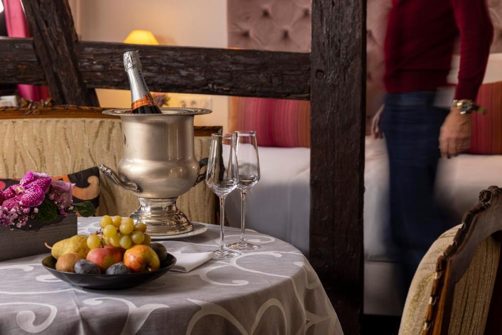 Hotel Restaurant Le Maréchal - Teritoria - 1