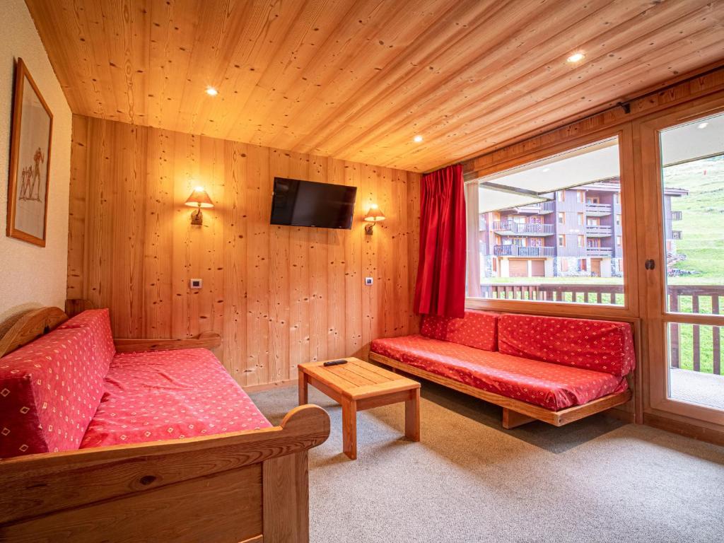 Coin salon dans l'établissement Appartement Valmorel, 1 pièce, 4 personnes - FR-1-356-214