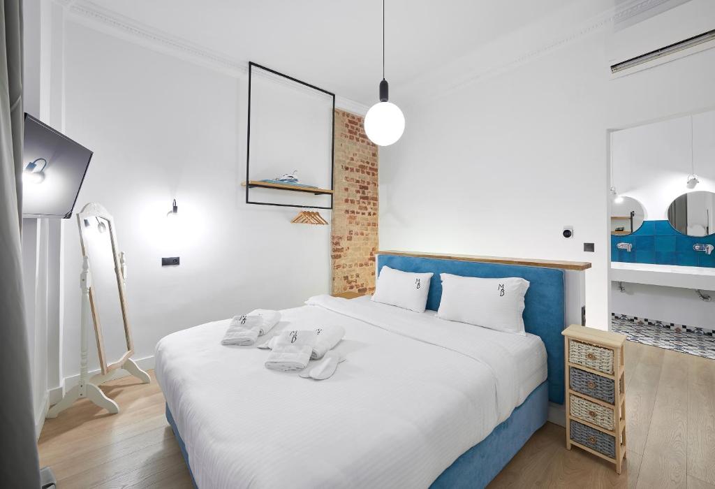 The Maroon Bottle Luxury Suites - Resim 2