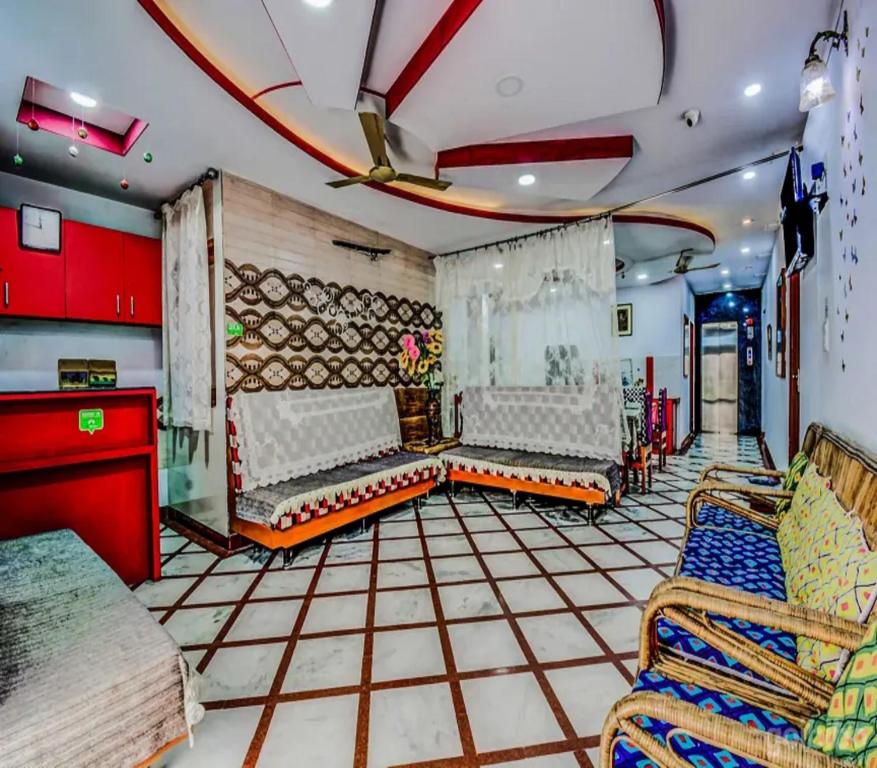 Gallery image of AIRPORT SKY INN HOMESTAY in Jaipur