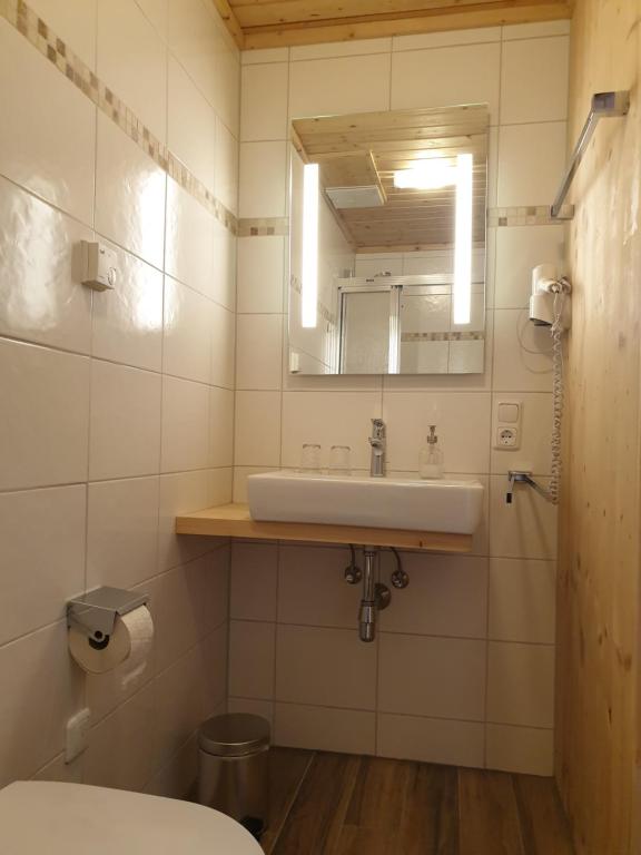 A bathroom at Haus Renswouw