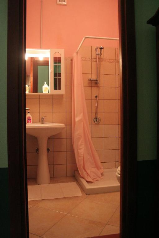 Koupelna v ubytování B&B Su Maimoni